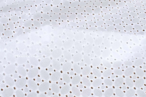 DEADSTOCK Japanese Fabric Embroidered Eyelet - bright white - 50cm