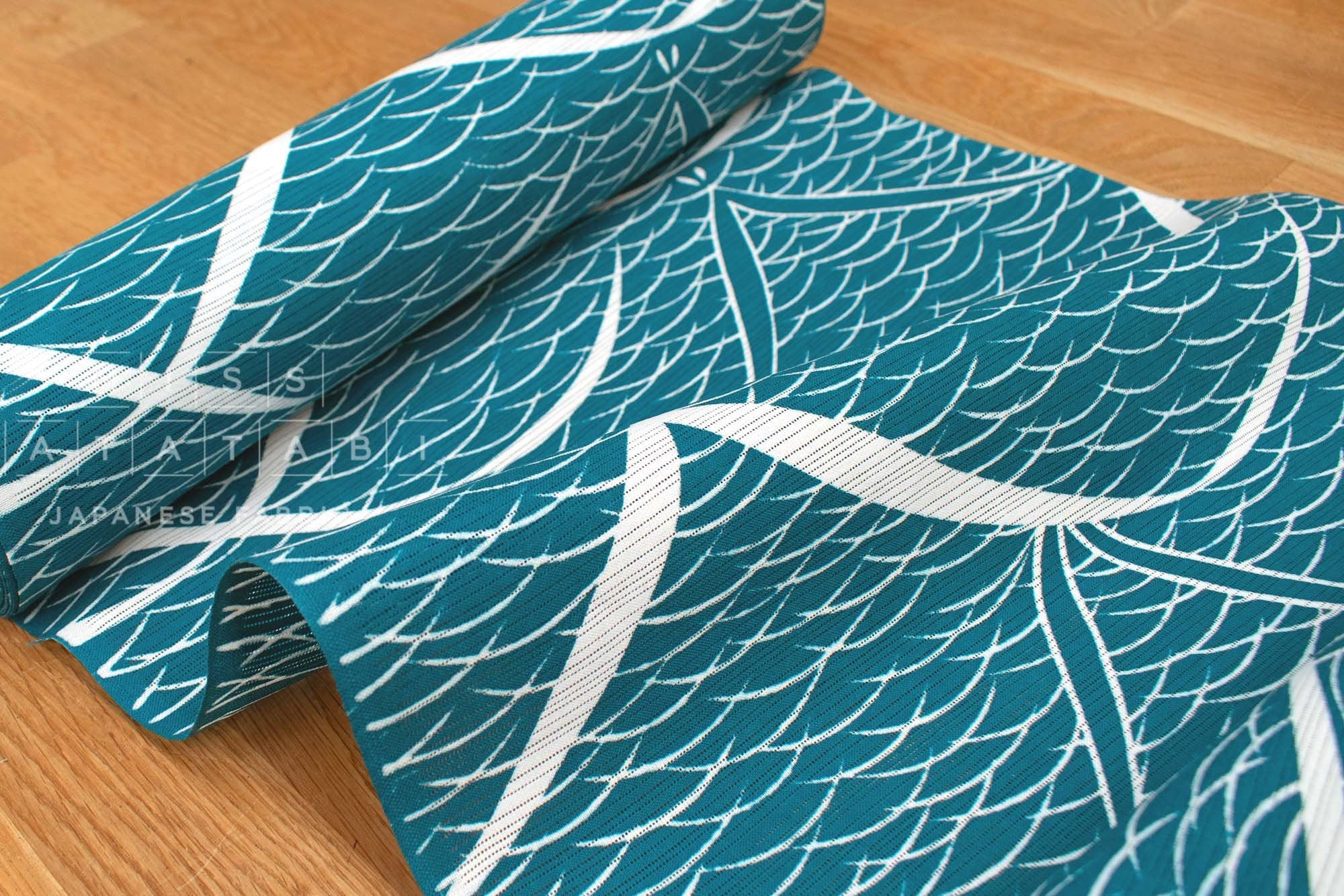 Shokunin Collection Hand-printed Chusen Japanese Yukata Fabric - Kamome Seagulls - 50cm