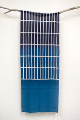 Shokunin Collection Hand-printed Chusen Japanese Tenugui Fabric - Echappées Bleues - Crépuscule - panel