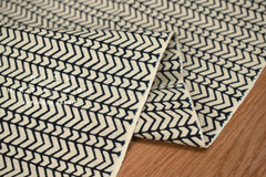 Shokunin Collection Hand-printed Chusen Japanese Tenugui Fabric - Kunoji Chain 26 black - panel