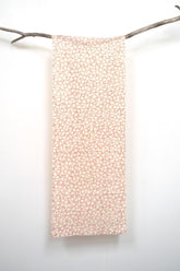 Shokunin Collection Hand-printed Chusen Japanese Tenugui Fabric - Scattered Uchiwa 13 pink - panel