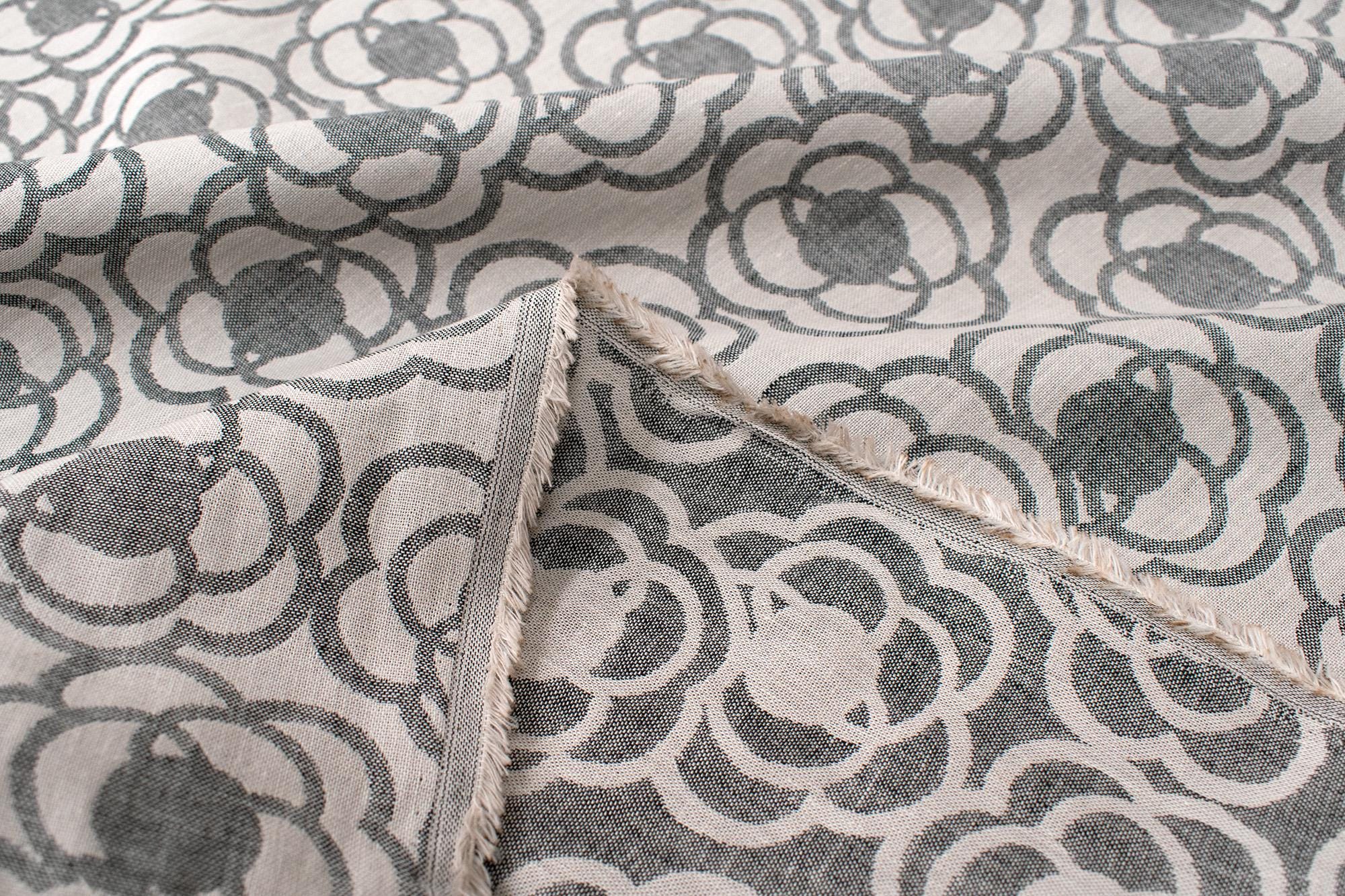 Japanese Fabric Yarn Dyed Woven Jacquard Pop Flowers - grey - 50cm