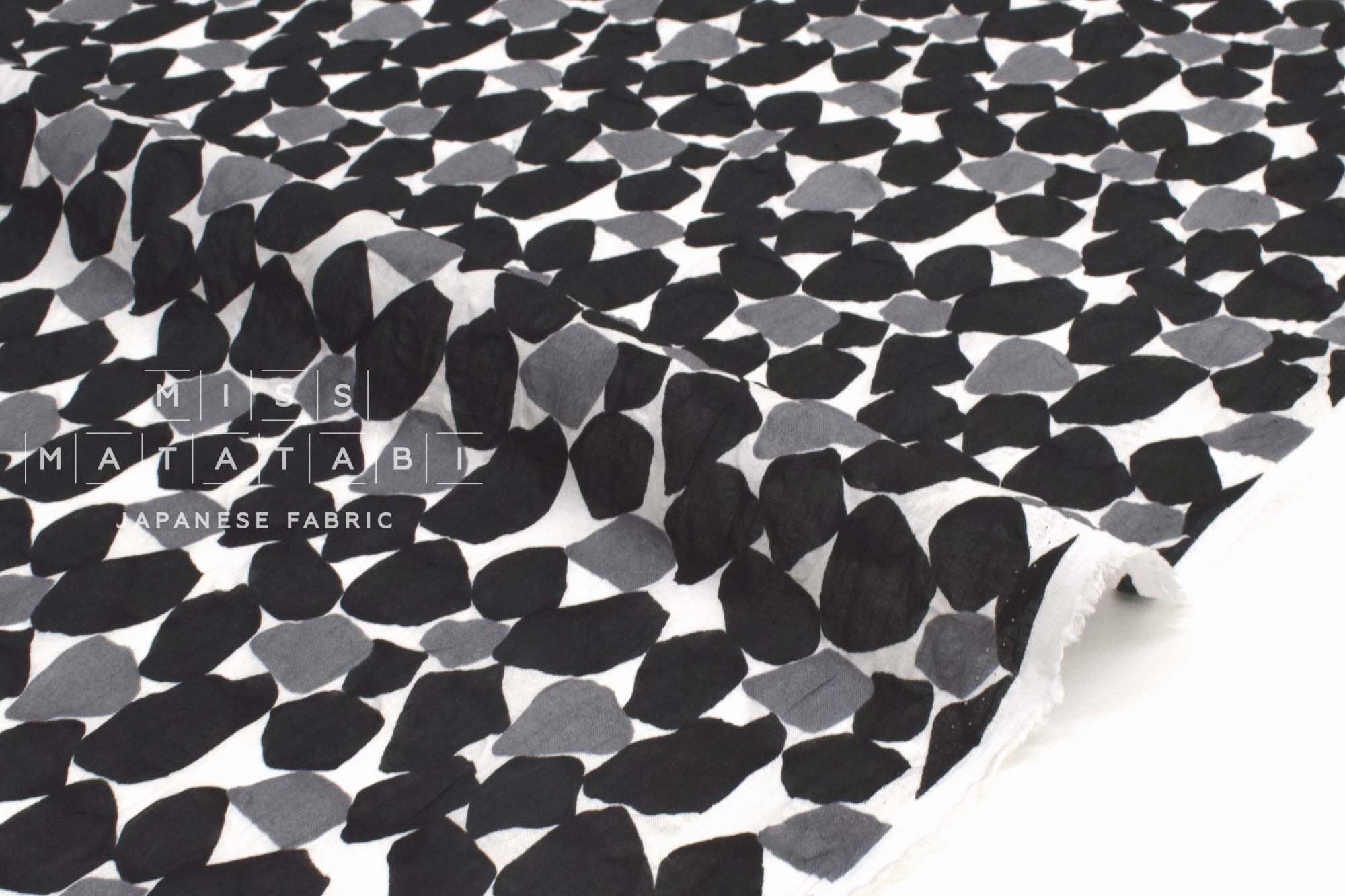 Japanese Fabric Pebble Plisse Lawn - E - 50cm