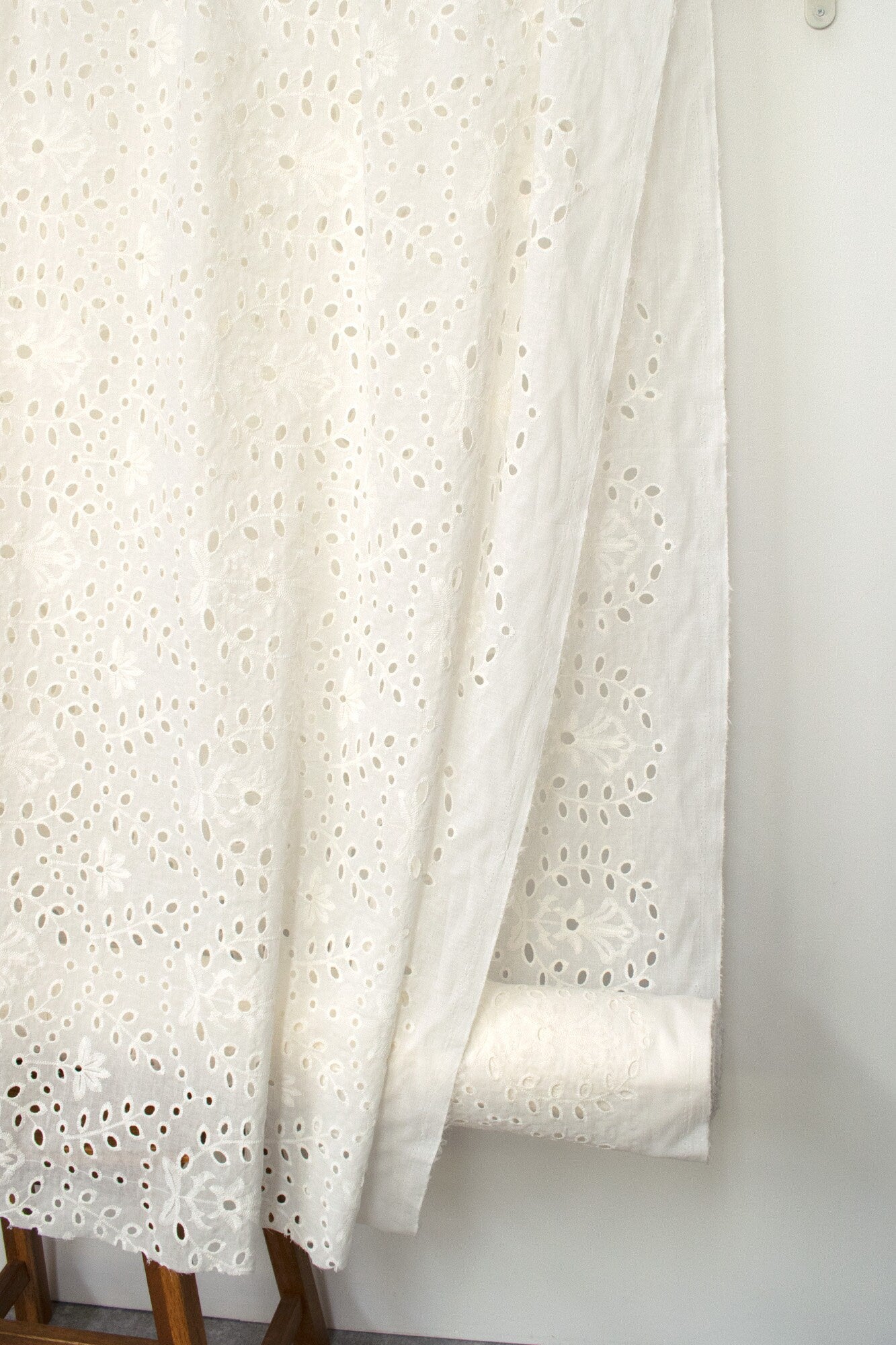 Japanese Fabric Embroidered Eyelet Flowers - 50cm