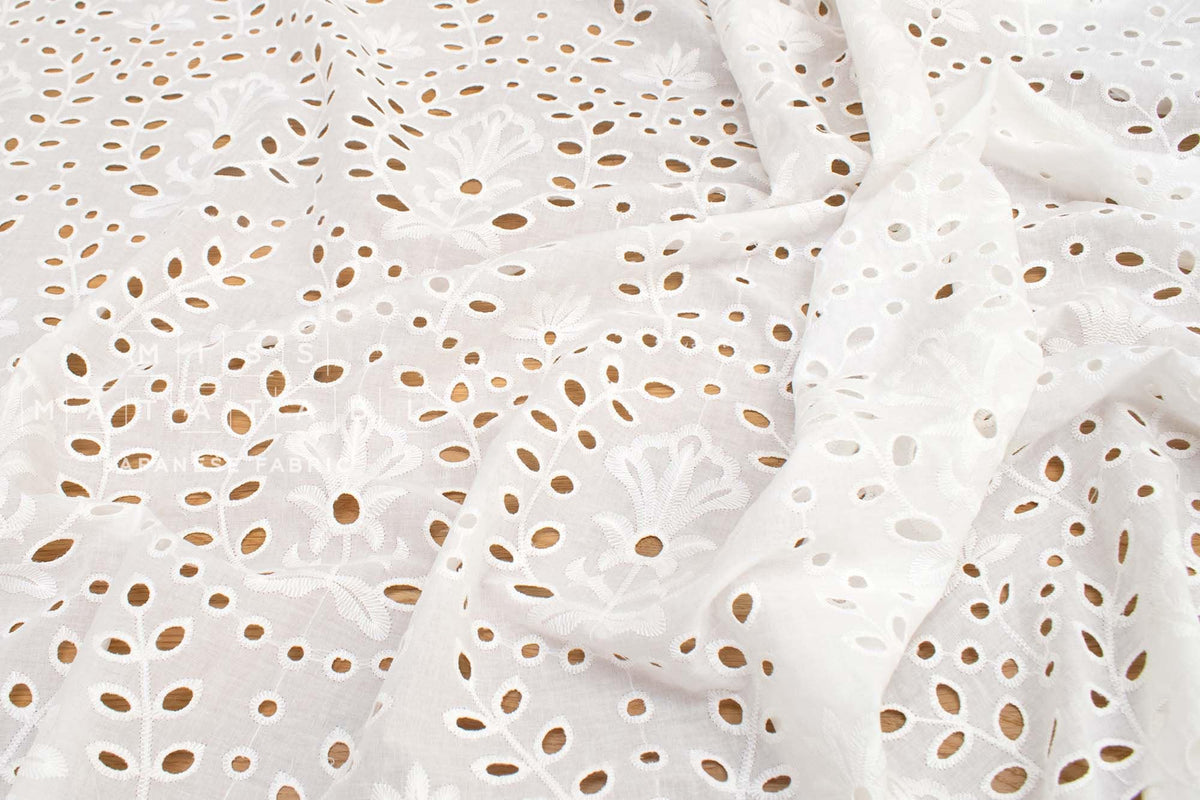 Japanese Fabric Embroidered Eyelet Flowers - 50cm