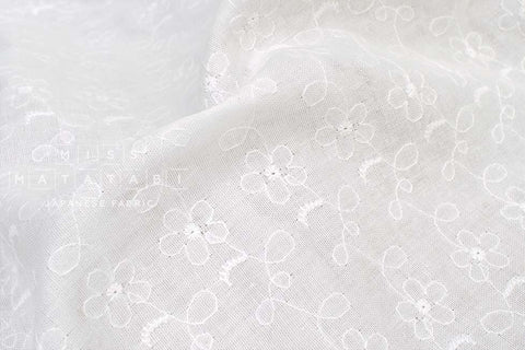 Japanese Fabric Embroidered Double Gauze - white - 50cm