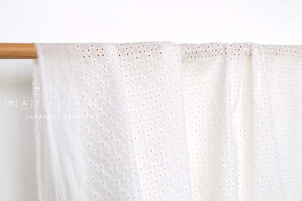 DEADSTOCK Japanese Fabric Embroidered Eyelet - cream - 50cm