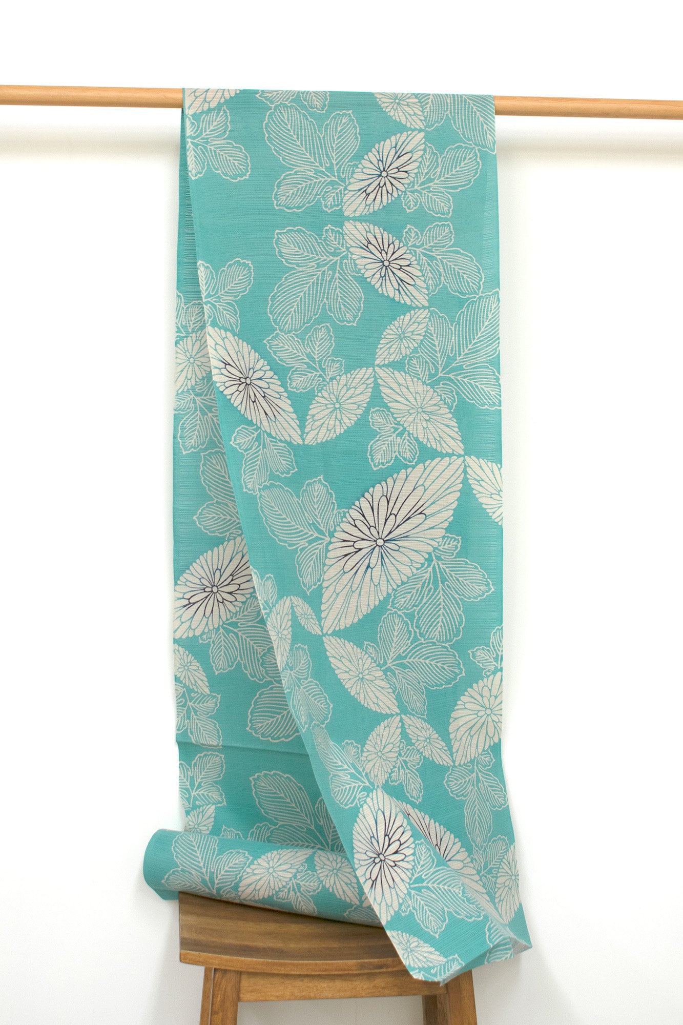 Shokunin Collection Hand-printed Chusen Japanese Yukata Fabric - Shippokiku - 50cm