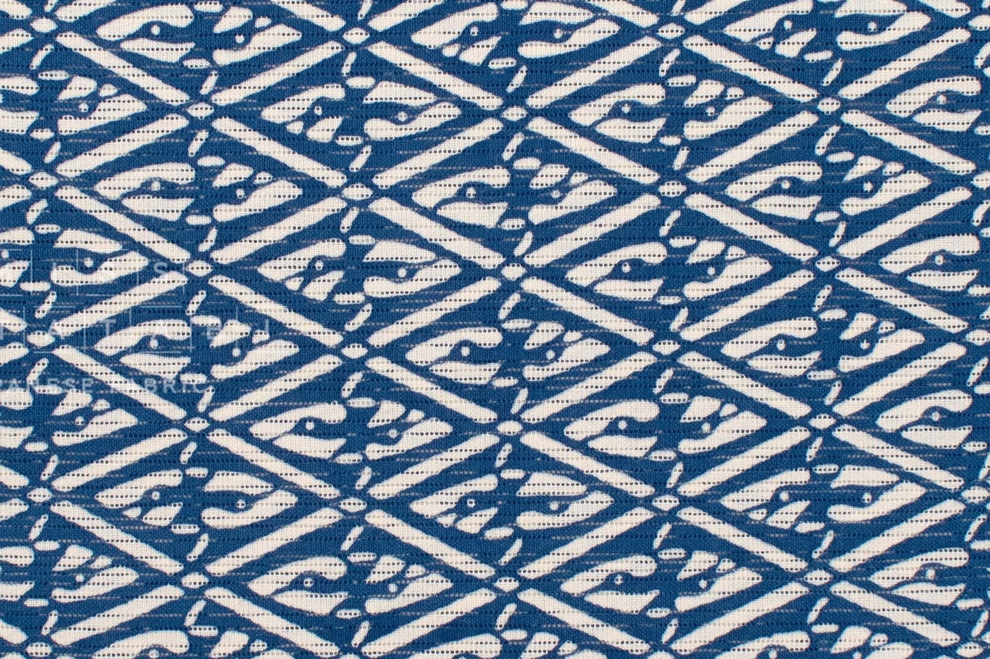 Shokunin Collection Hand-printed Chusen Japanese Yukata Fabric - Mukaitsuru - 50cm