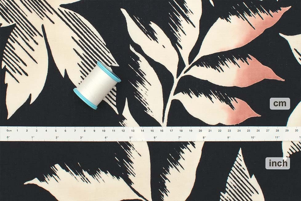 Shokunin Collection Hand-printed Chusen Japanese Yukata Fabric - Konoha - 50cm