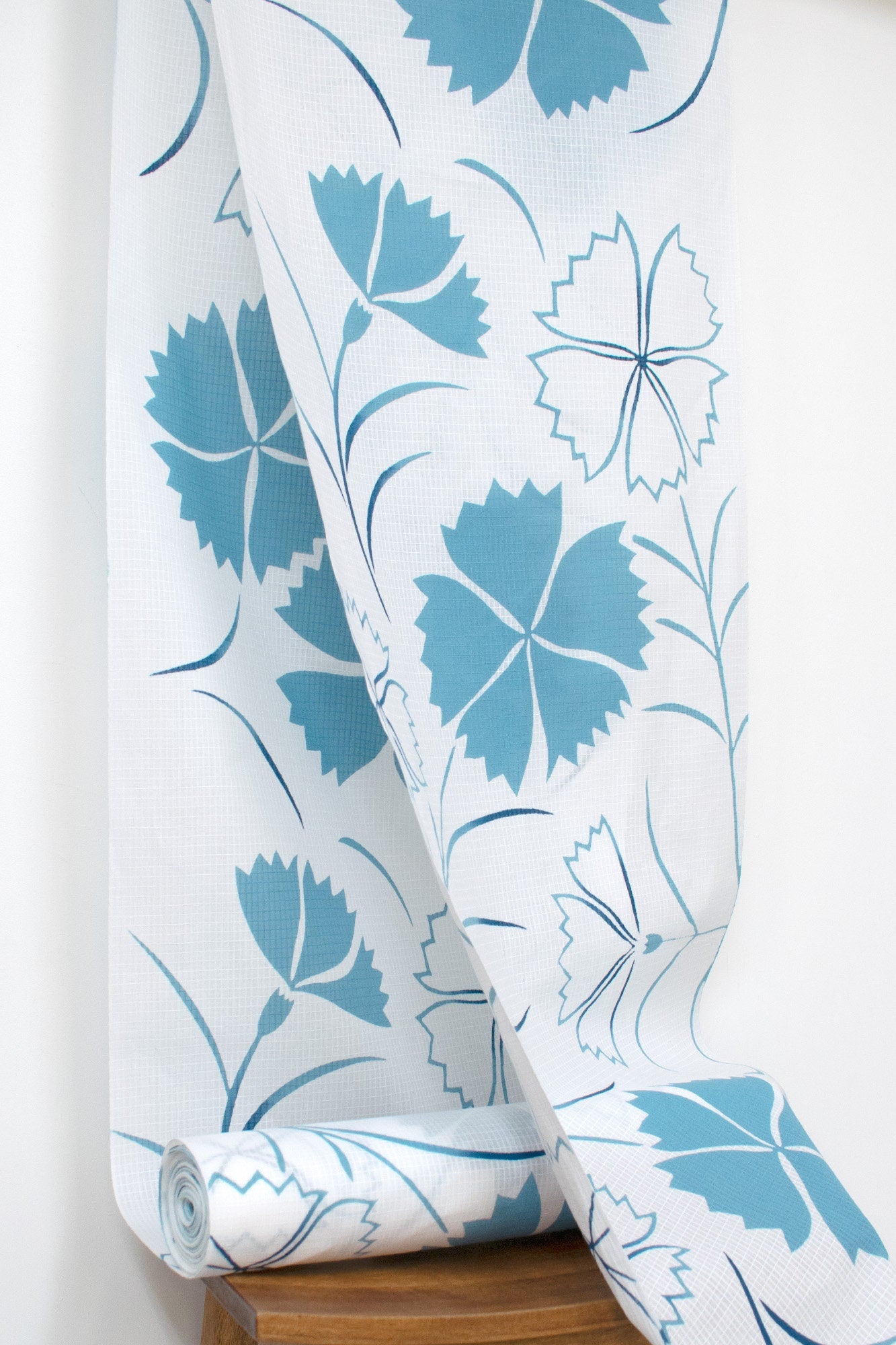 Shokunin Collection Hand-printed Chusen Japanese Yukata Fabric - Nadeshiko - 50cm
