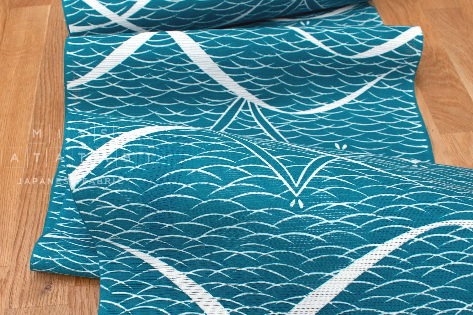 Shokunin Collection Hand-printed Chusen Japanese Yukata Fabric - Kamome Seagulls - 50cm