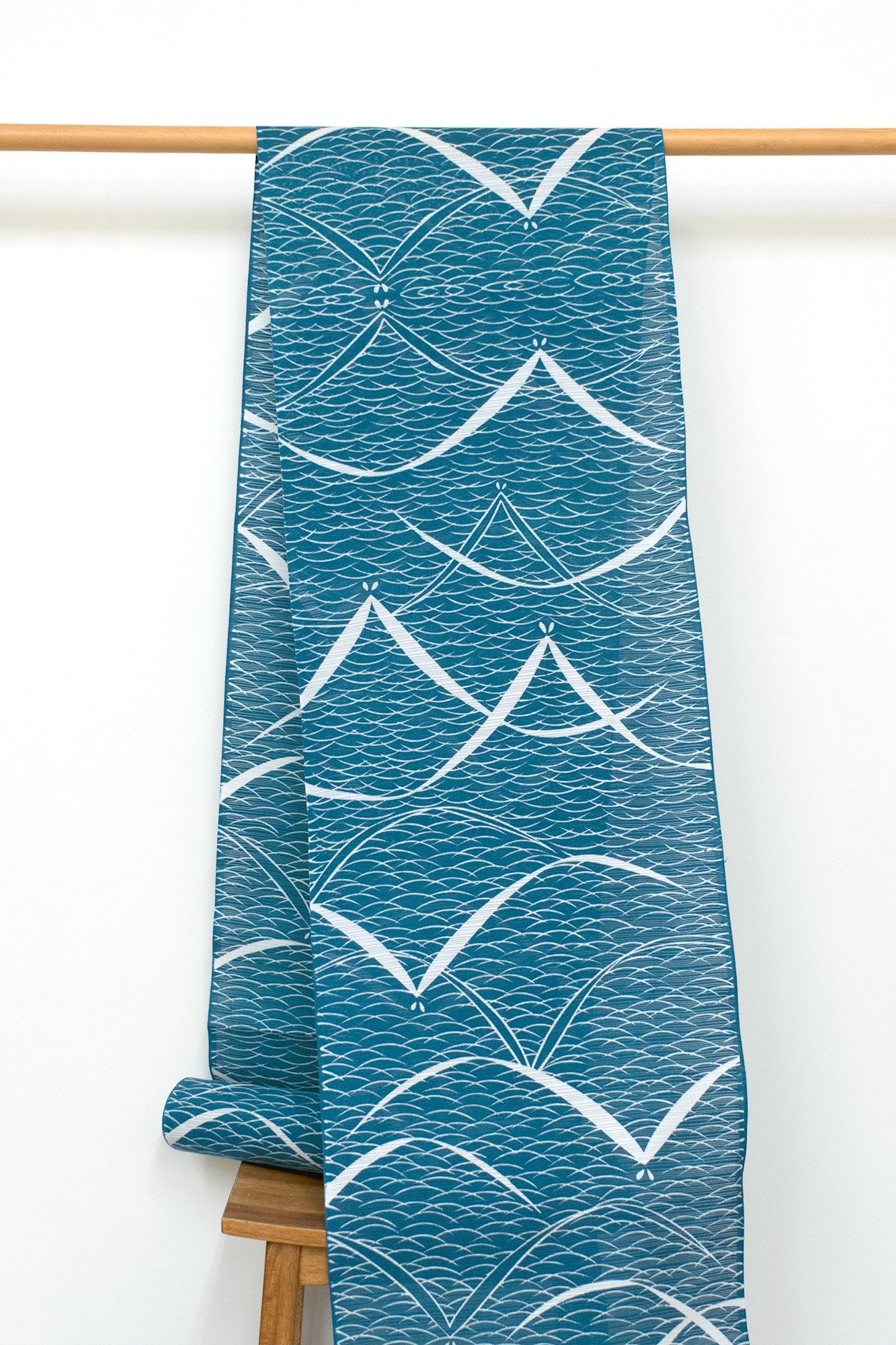 Shokunin Collection Hand-printed Chusen Japanese Yukata Fabric - Kamome Seagulls - 50cm