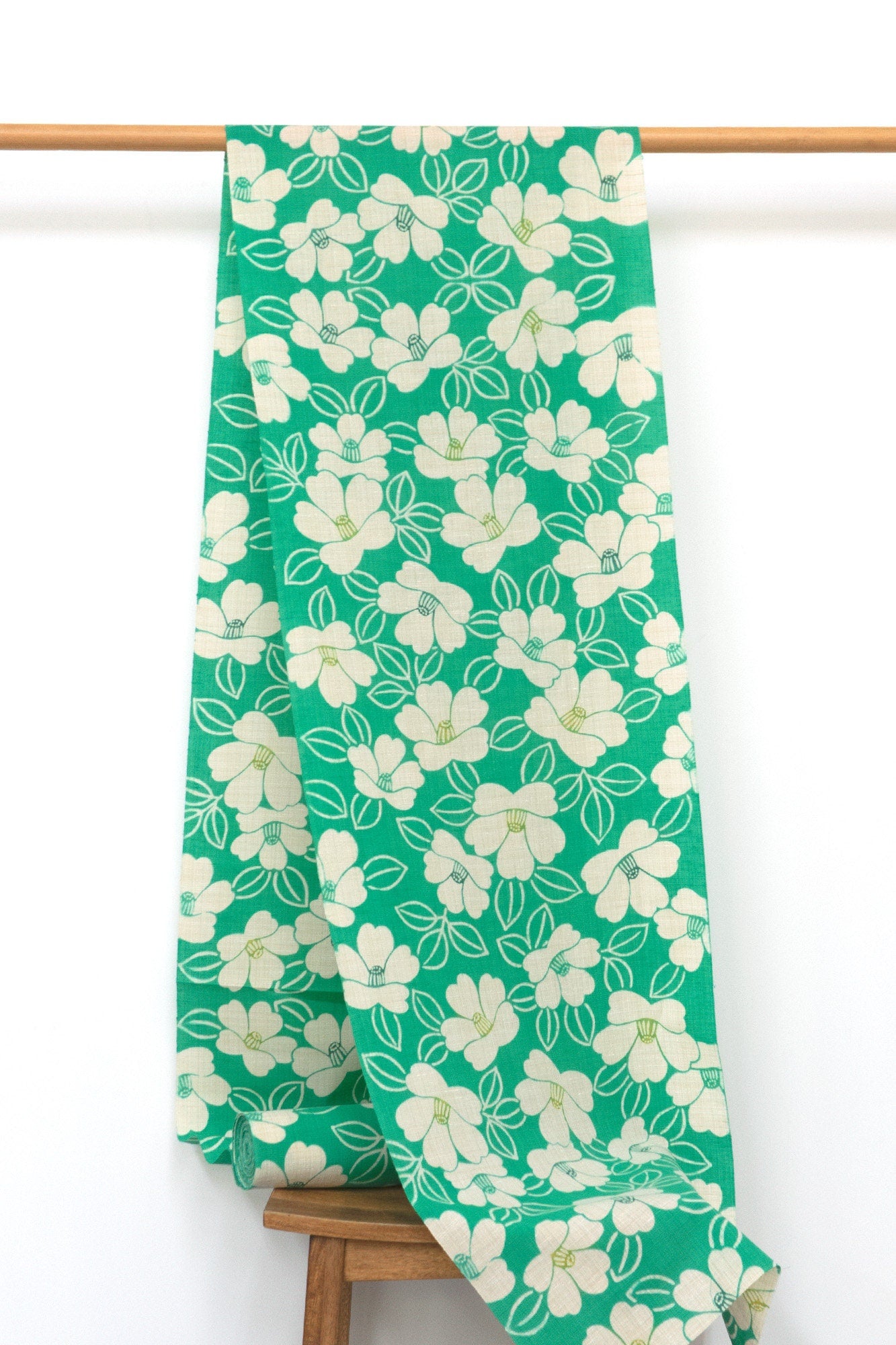 Shokunin Collection Hand-printed Chusen Japanese Yukata Fabric - Shirotsubaki - 50cm
