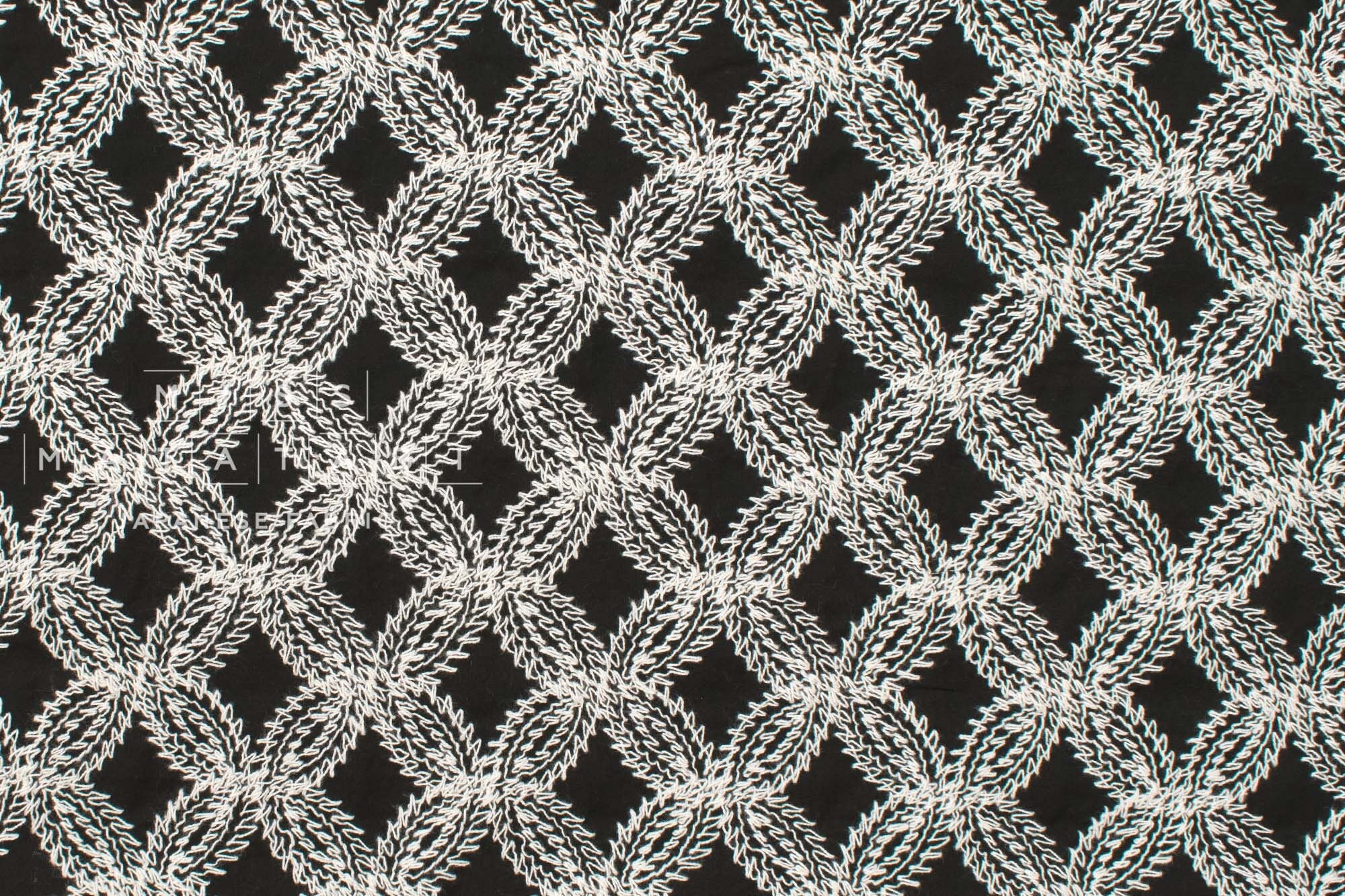 Japanese Fabric Embroidered Cotton Lawn Olivia - black - 50cm