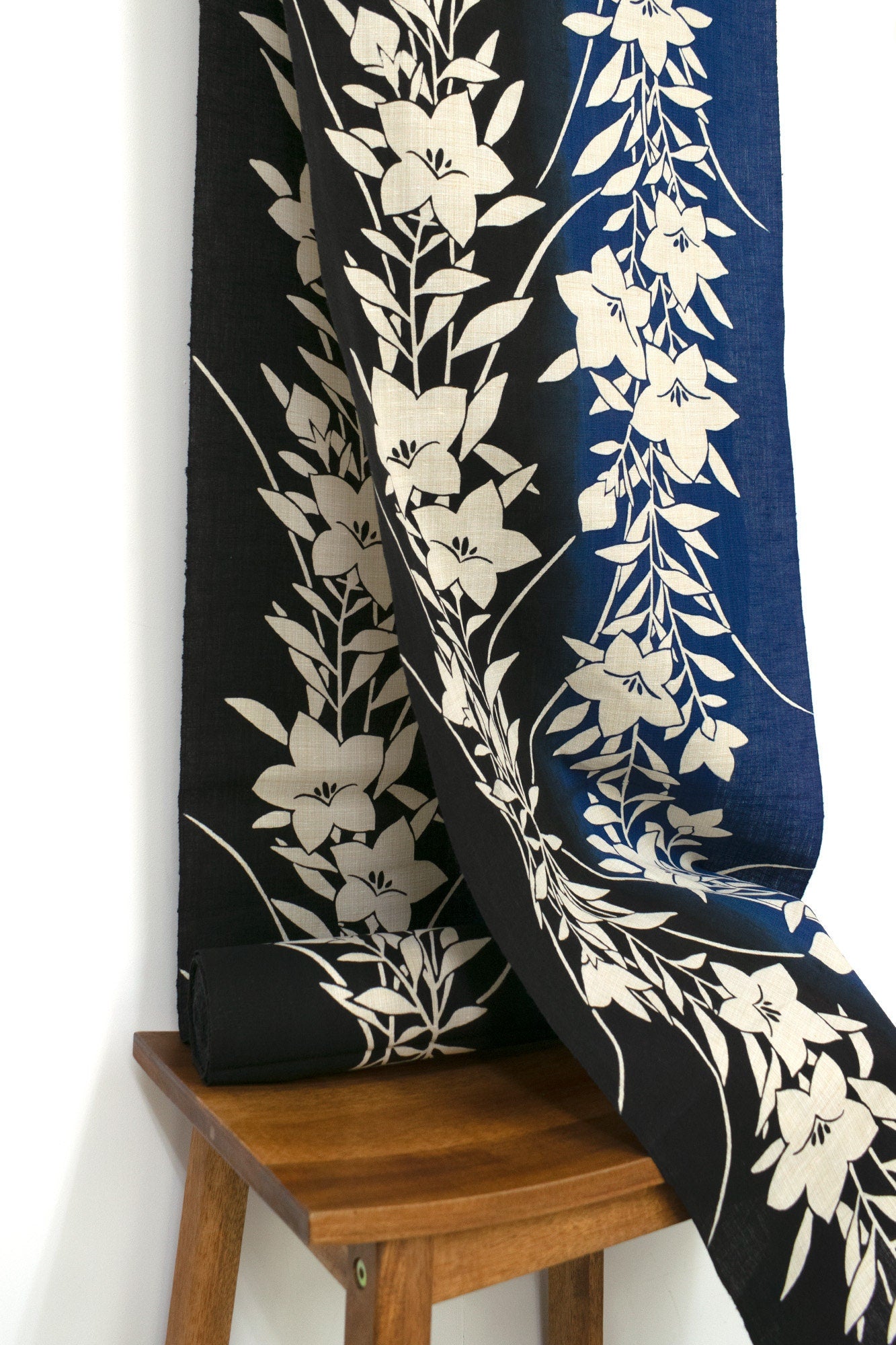 Shokunin Collection Hand-printed Chusen Japanese Yukata Fabric - Kikyou - 50cm