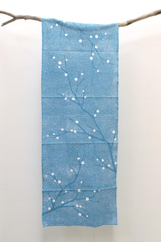 Shokunin Collection Hand-printed Chusen Japanese Tenugui Fabric - Yukimochi - light blue - panel