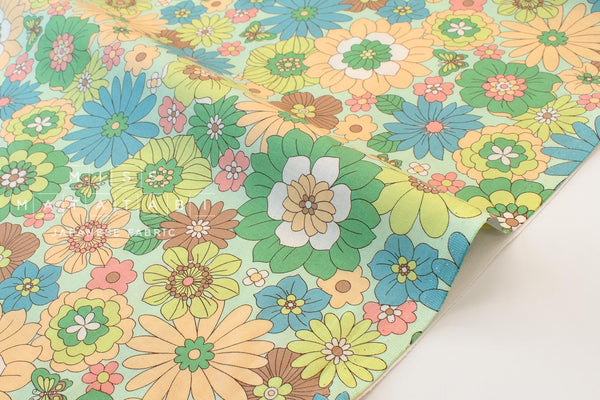 Japanese Fabric In the 70s Flowers - D - 50cm