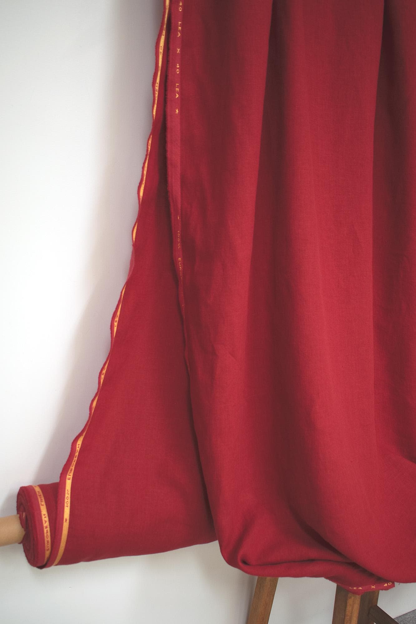 DEADSTOCK Japanese Fabric Shokunin Collection Orihimedaki Washed Linen - red - 50cm