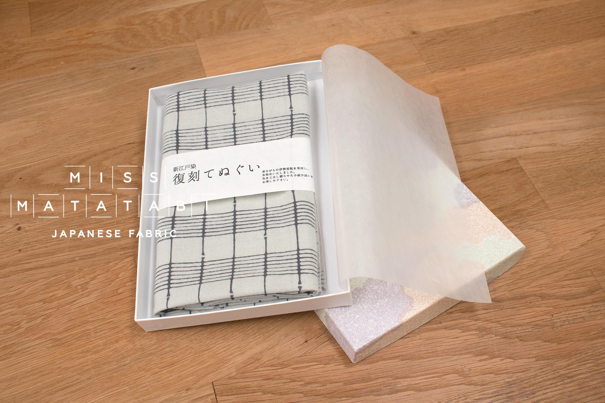 Shokunin Collection Hand-printed Chusen Japanese Tenugui Fabric - Bamboo Lattice 24 grey - panel