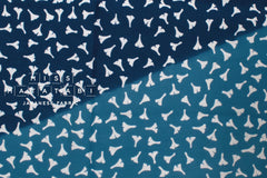 Shokunin Collection Hand-printed Chusen Japanese Tenugui Fabric - Ginkgo 29 blue - panel
