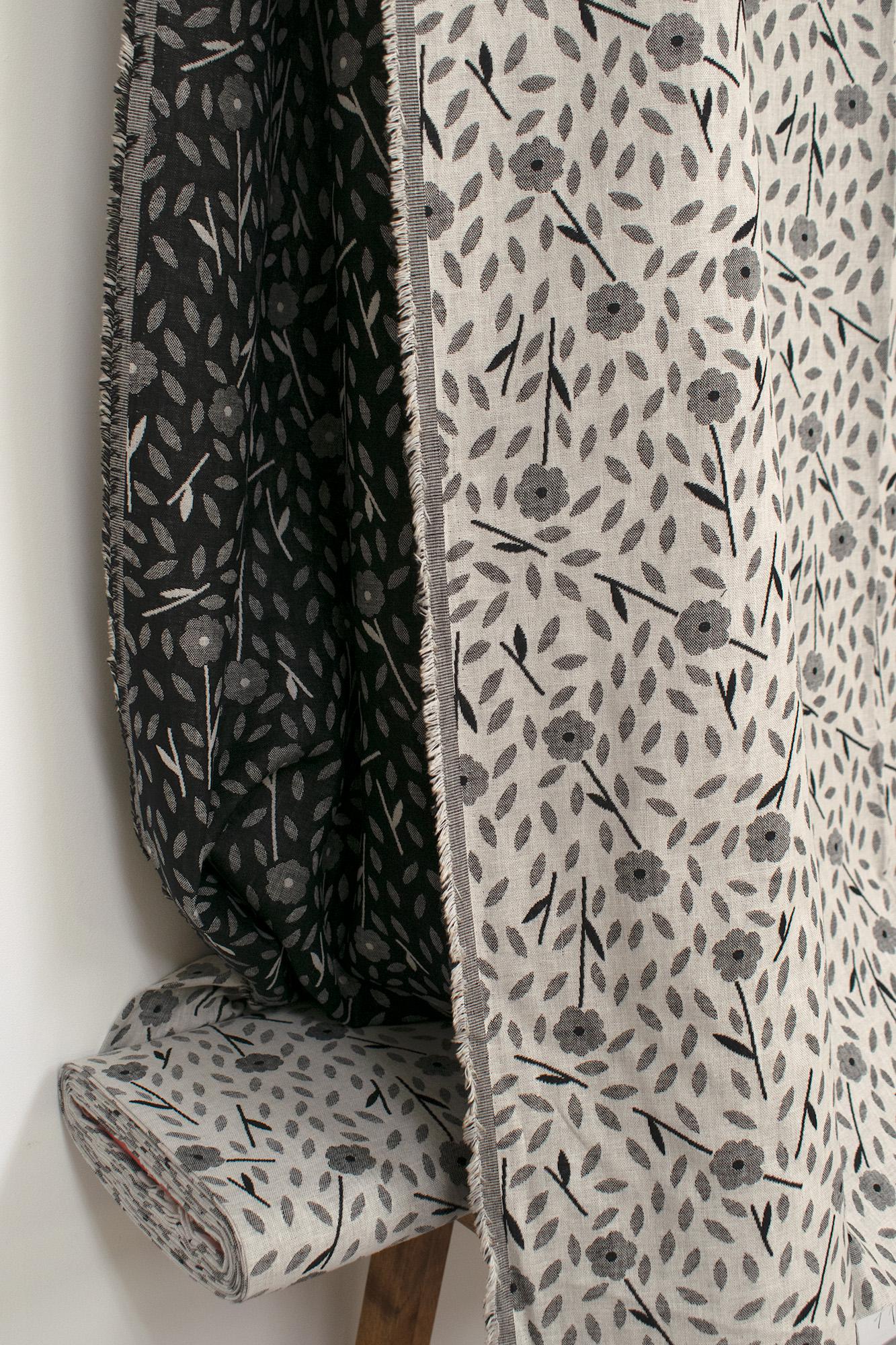 Japanese Fabric Yarn Dyed Woven Jacquard Sweet Floral - grey, black - 50cm