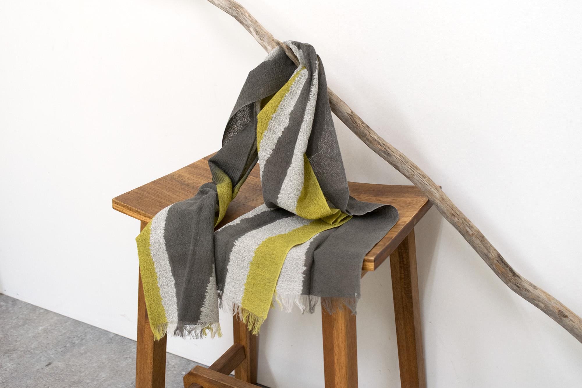 Shokunin Collection Hand-printed Chusen Japanese TEWSEN Tenugui Short Scarf - Chiso Strata