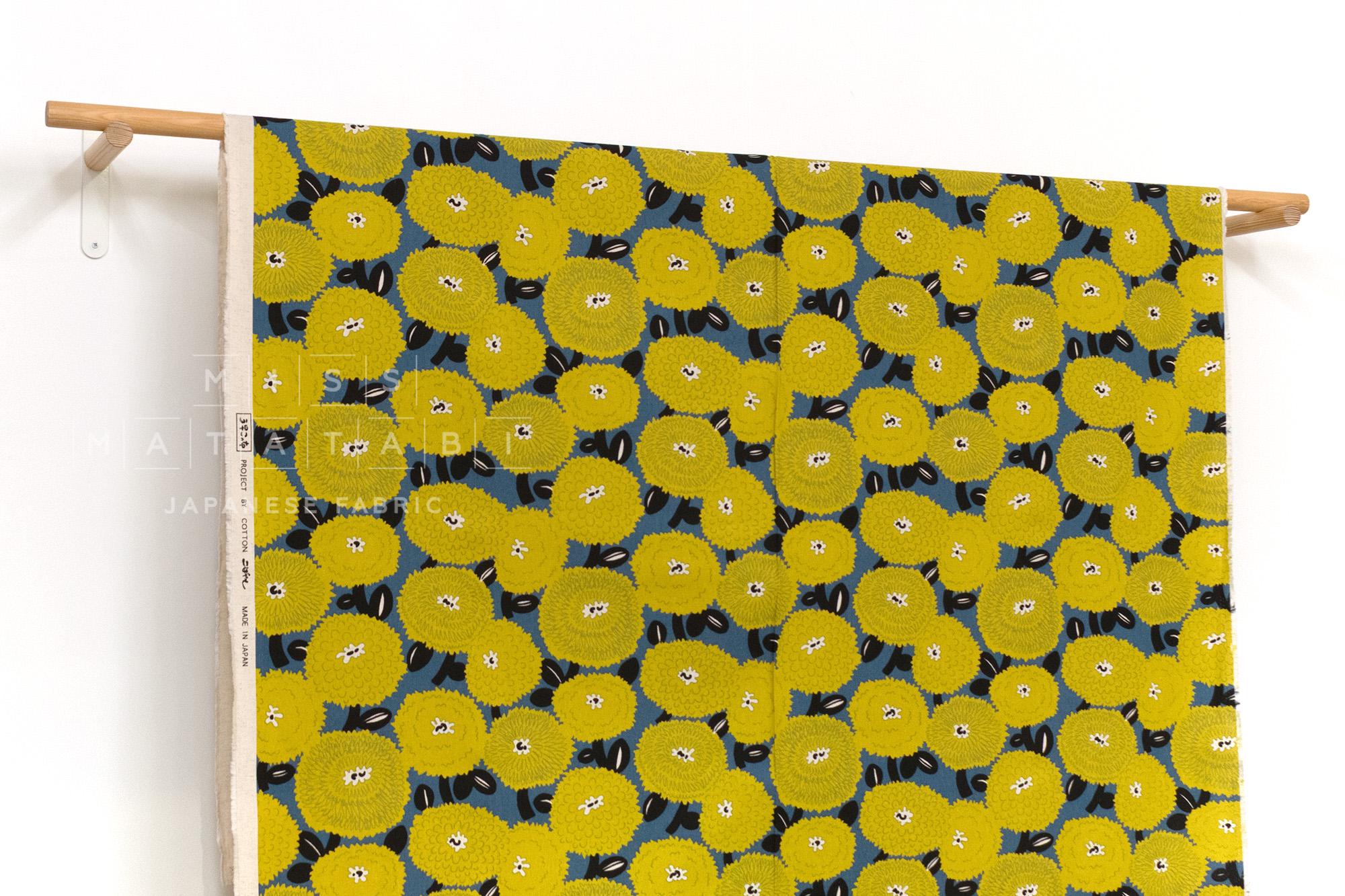 Japanese Fabric Misty Dahlia - F - 50cm