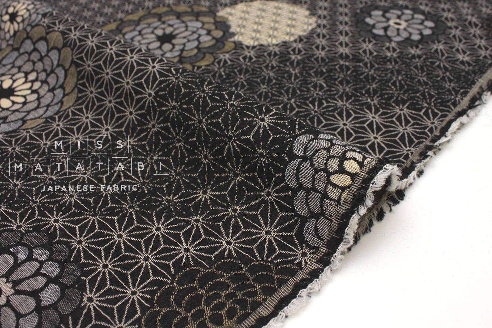Japanese Fabric - Yarn Dyed Jacquard Peony  - black, latte - 50cm