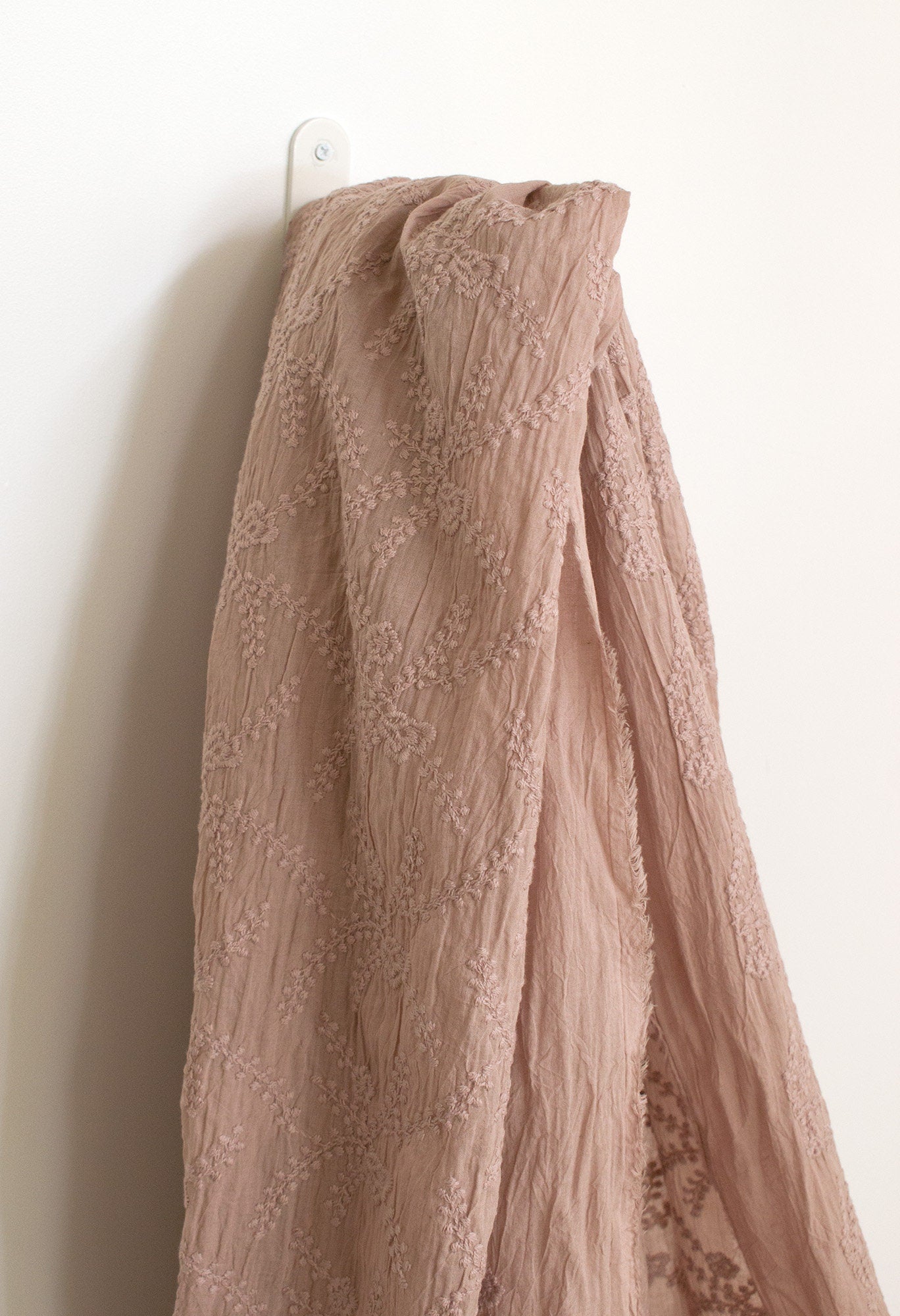 Japanese Fabric Shokunin Collection Sun-Dried Embroidered Cotton Lawn Lucia - rose -  50cm