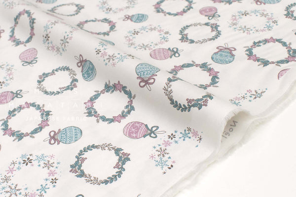 Japanese Fabric Noel Blanc Mistletoe and Ornaments - B1 - 50cm