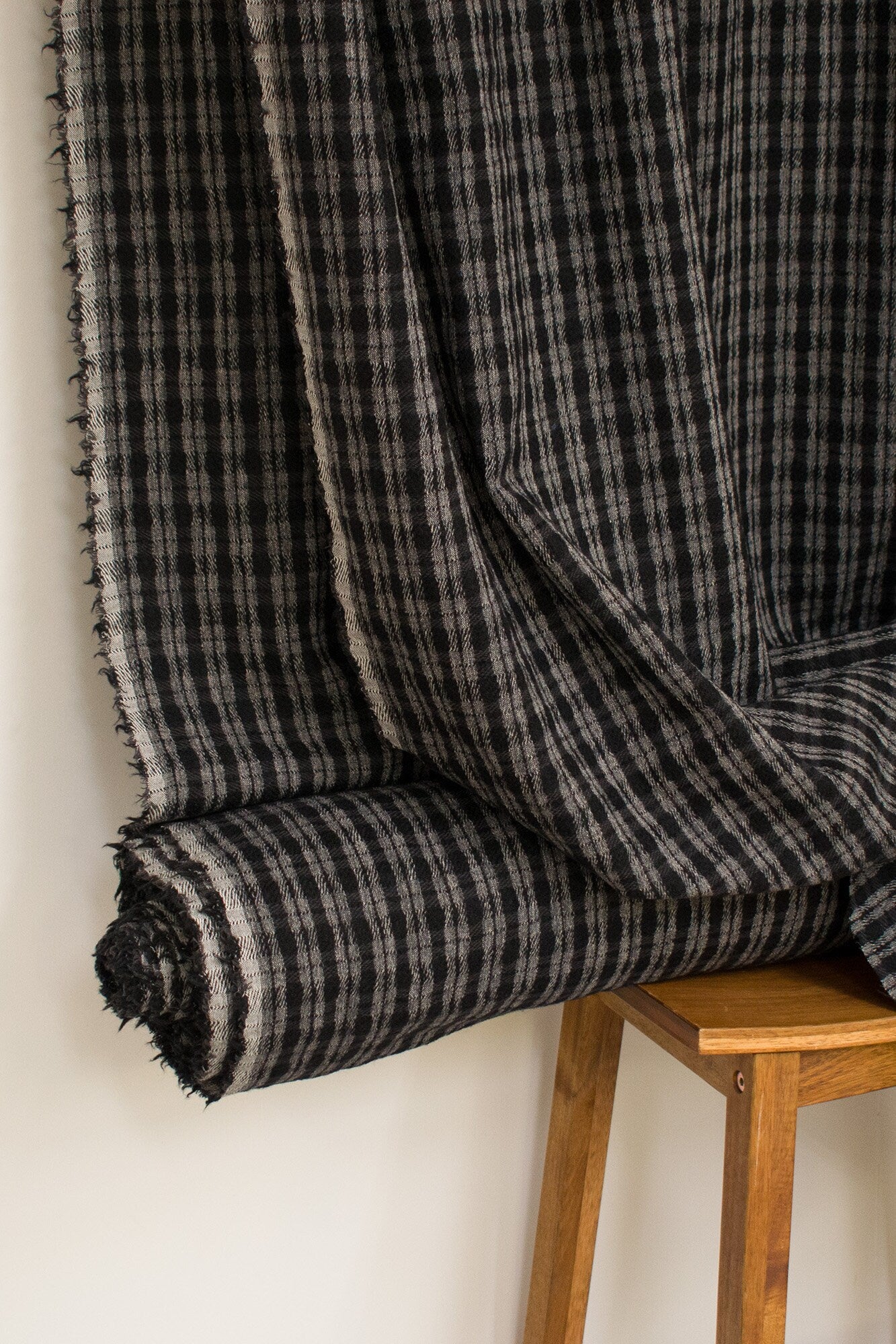 Japanese Fabric Shokunin Collection Yarn-Dyed Wool Cotton Plaid - black, grey - 50cm