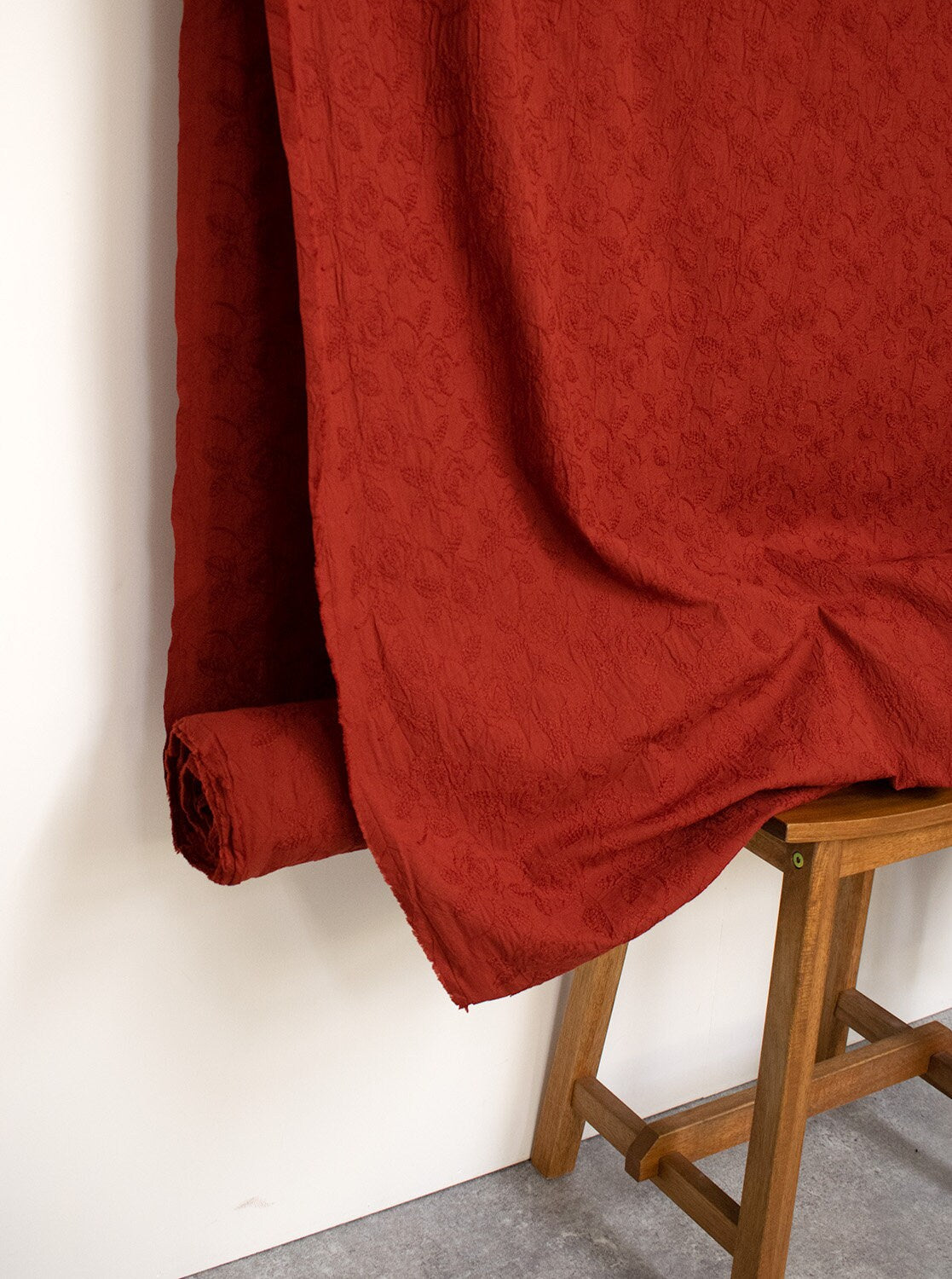 Japanese Fabric Shokunin Collection Sun-Dried Embroidered Rose Cotton Batiste - brick red - 50cm