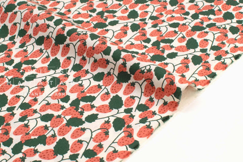 Japanese Fabric Strawberry - cream - 50cm