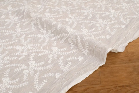Japanese Fabric Shokunin Collection Sun-Dried Embroidered Cotton Lawn - white - 50cm
