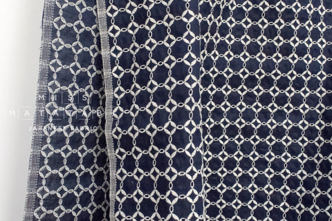 DEADSTOCK - Japanese Fabric Embroidered Eyelet Linen II - navy - 50cm