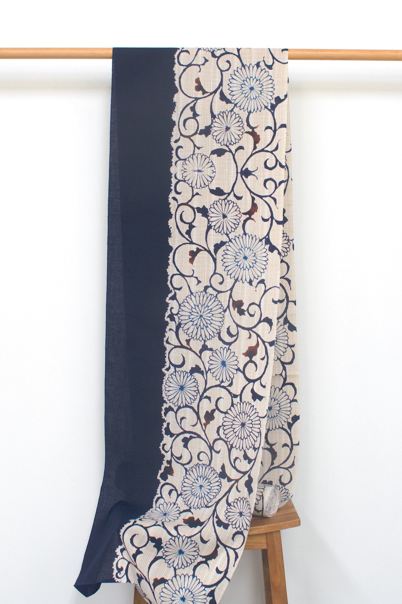 Shokunin Collection Hand-printed Chusen Japanese Yukata Fabric - Kiku Karakusa - 50cm